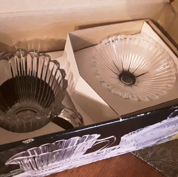 HOME BEAUTIFUL "TOWN HOUSE" CRYSTAL SUGAR/CREAMER - Picture 4 of 16